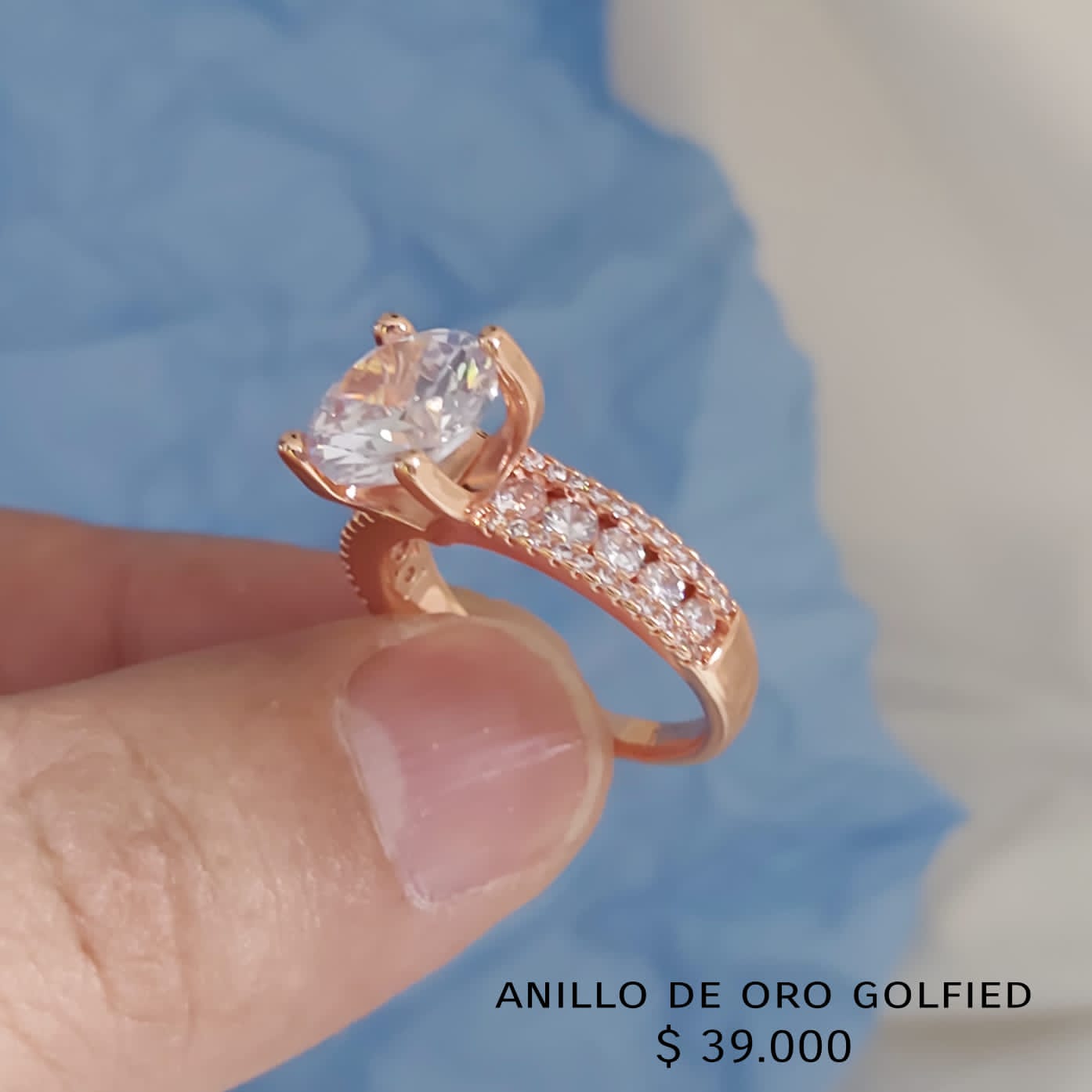 Anillo de oro golfield